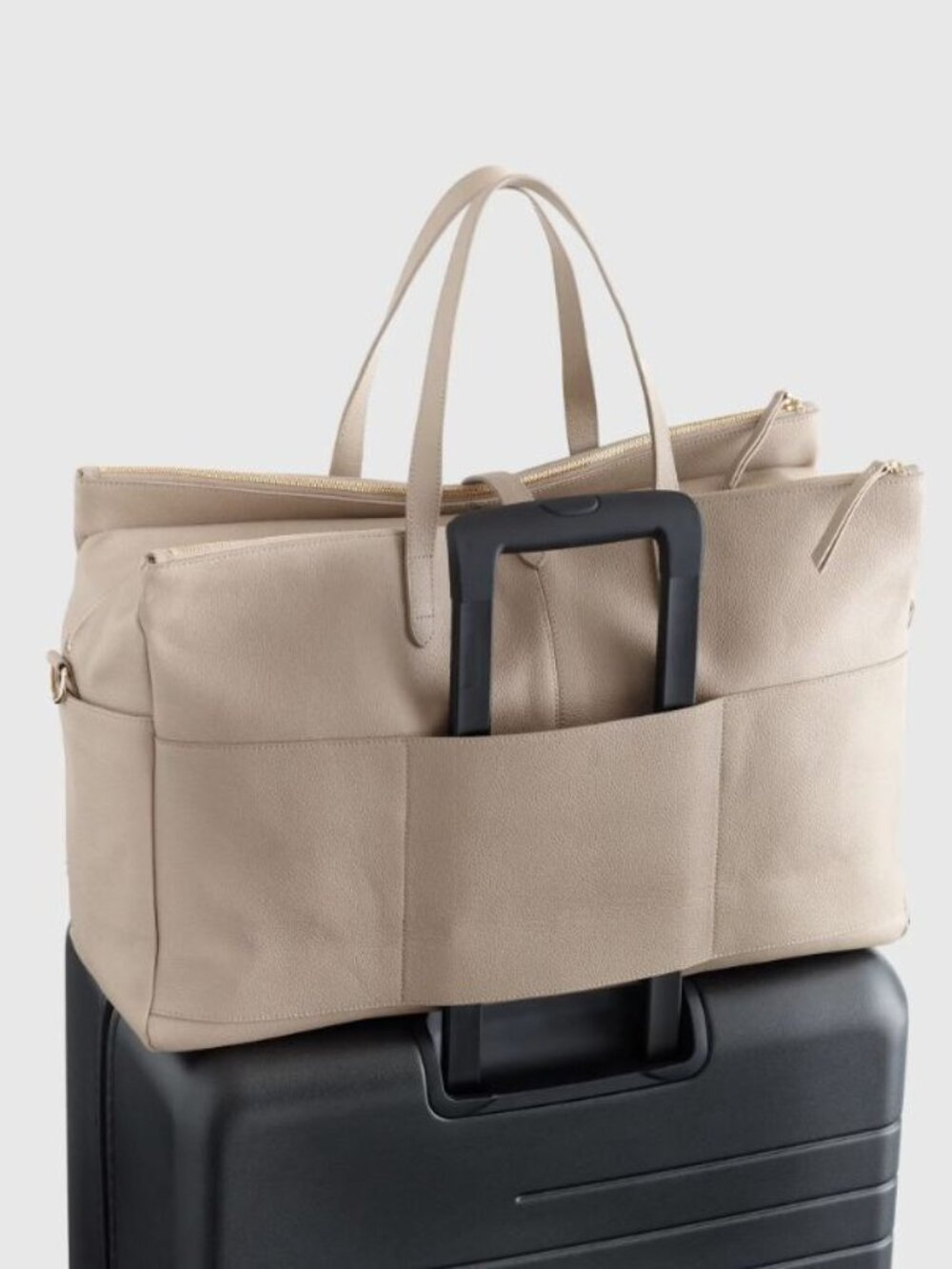 Quince Italian Leather Triple Compartment Weekender in Taupe NWOT - Picture 9 of 9